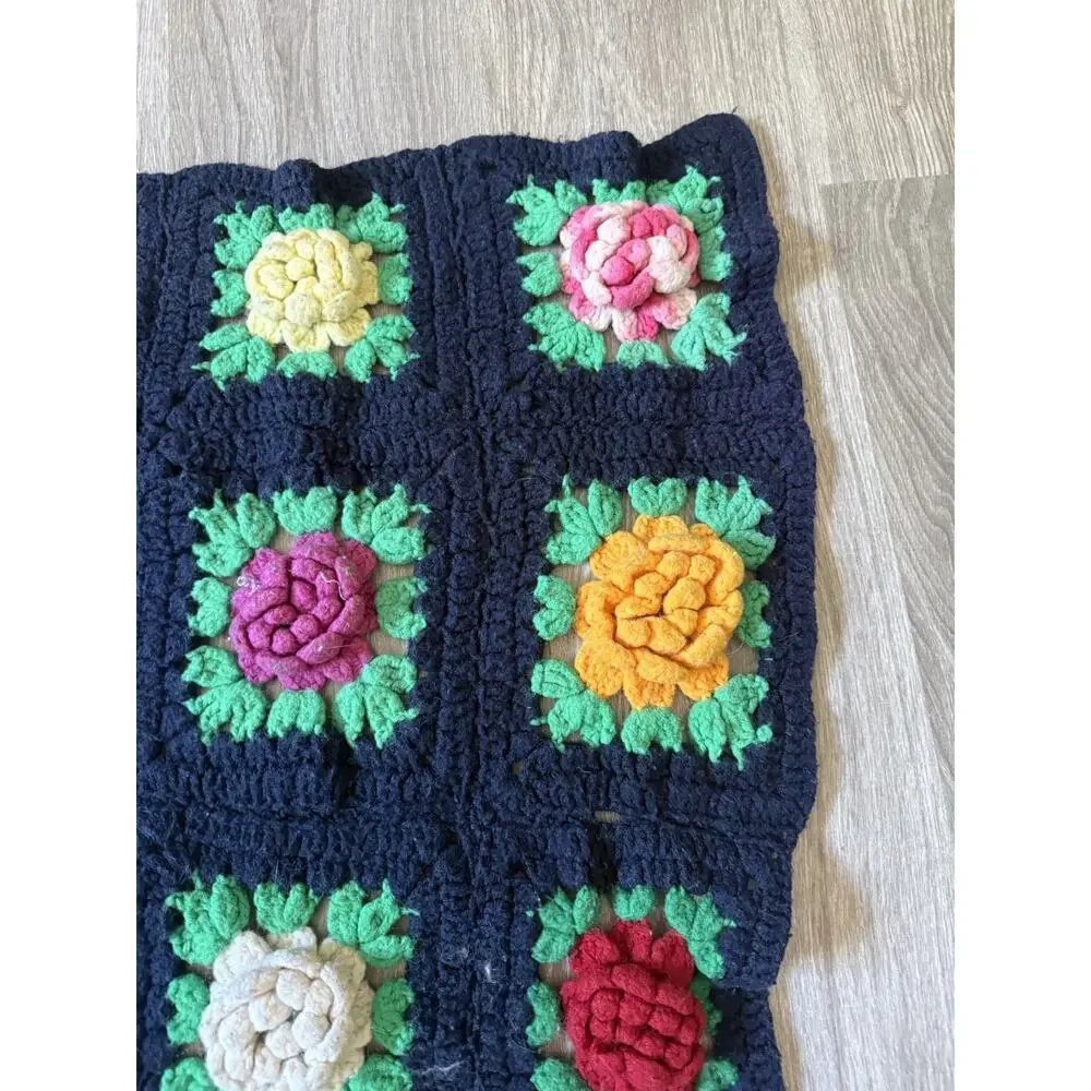 Vintage Handmade Crochet 3D Flower Granny Square Afghan Blanket 36x20